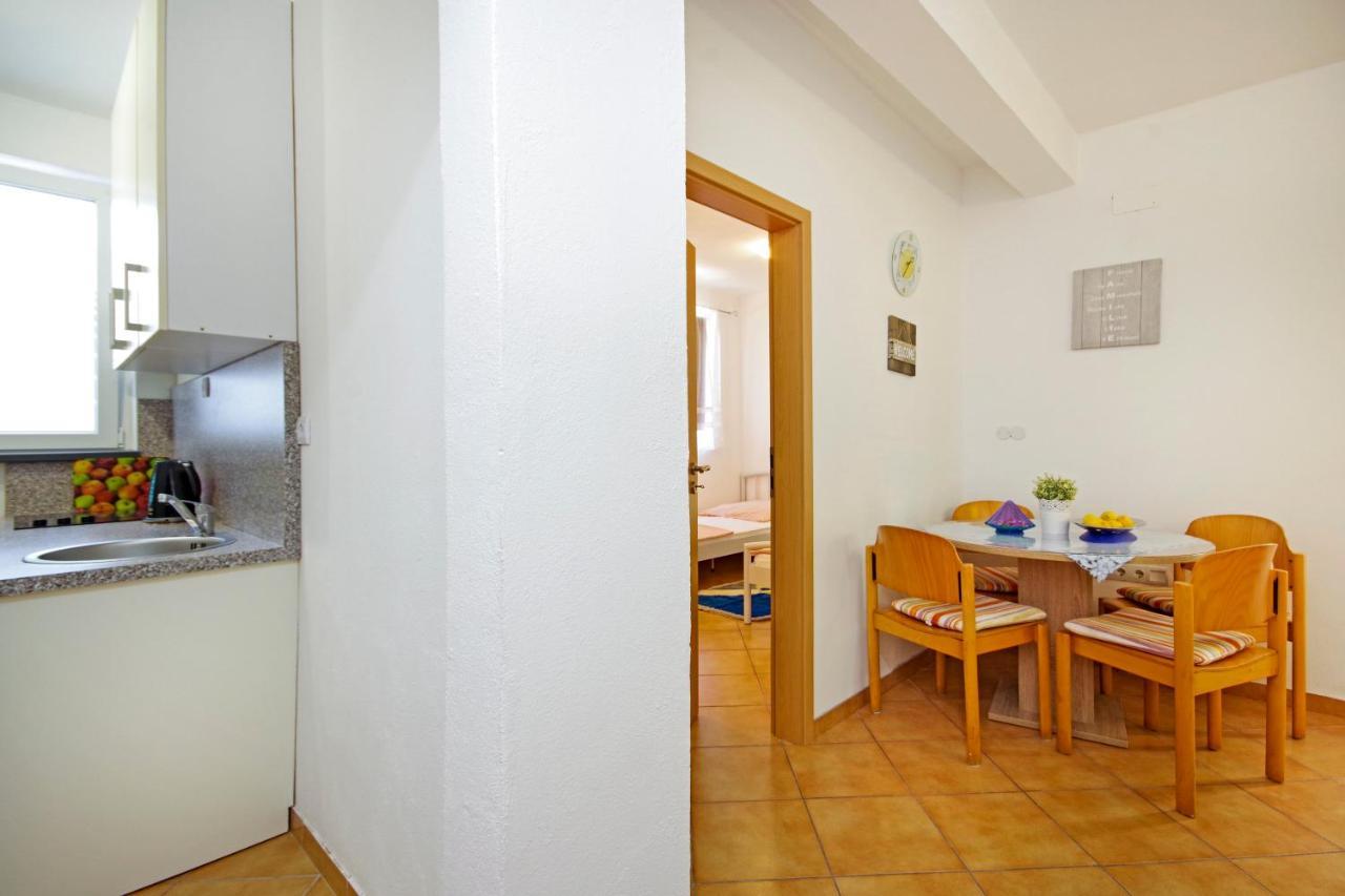Apartments Silva Сутиван Экстерьер фото