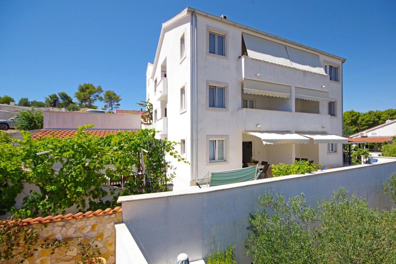 Apartments Silva Сутиван Экстерьер фото