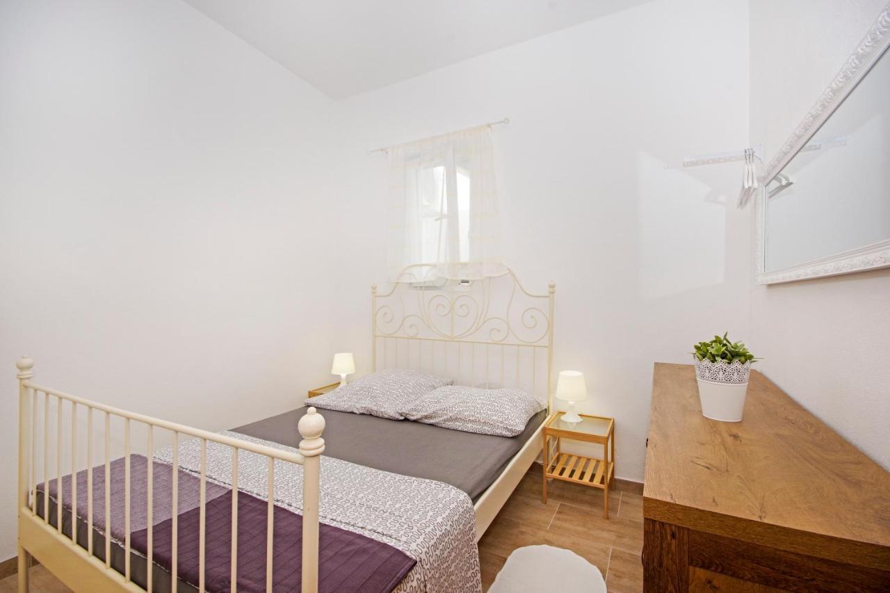 Apartments Silva Сутиван Экстерьер фото