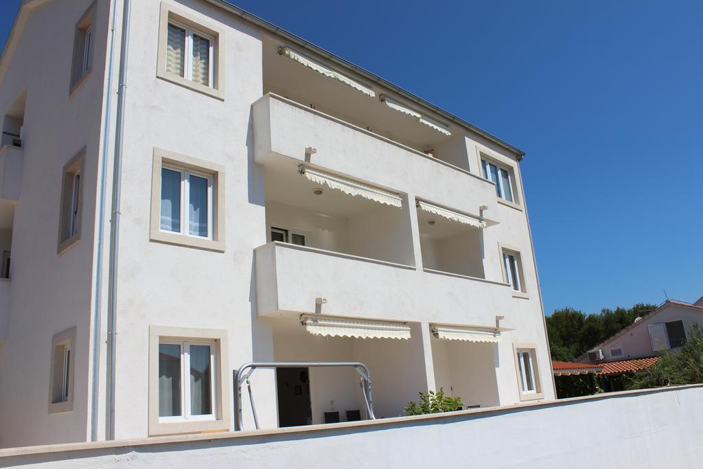 Apartments Silva Сутиван Экстерьер фото